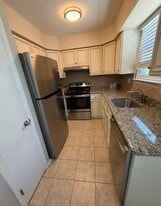 Kitchen - 202 Shady Ln