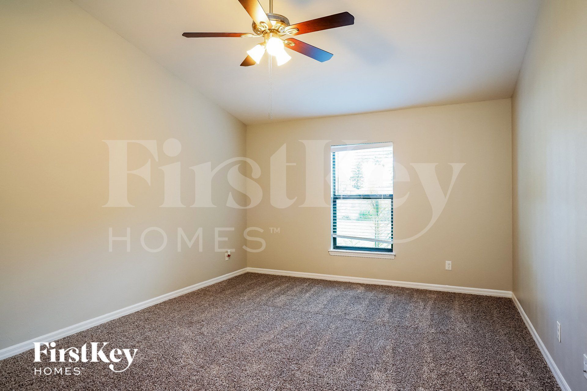 Building Photo - 1117 SE 18th Terrace