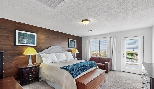 Building Photo - COMING SOON- 4 bedroom in NW