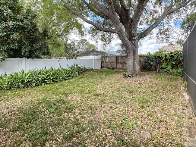 Building Photo - Charming 4-Bedroom Oasis with 3 Baths in P...