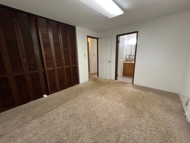 Building Photo - Breezy Kaneohe House