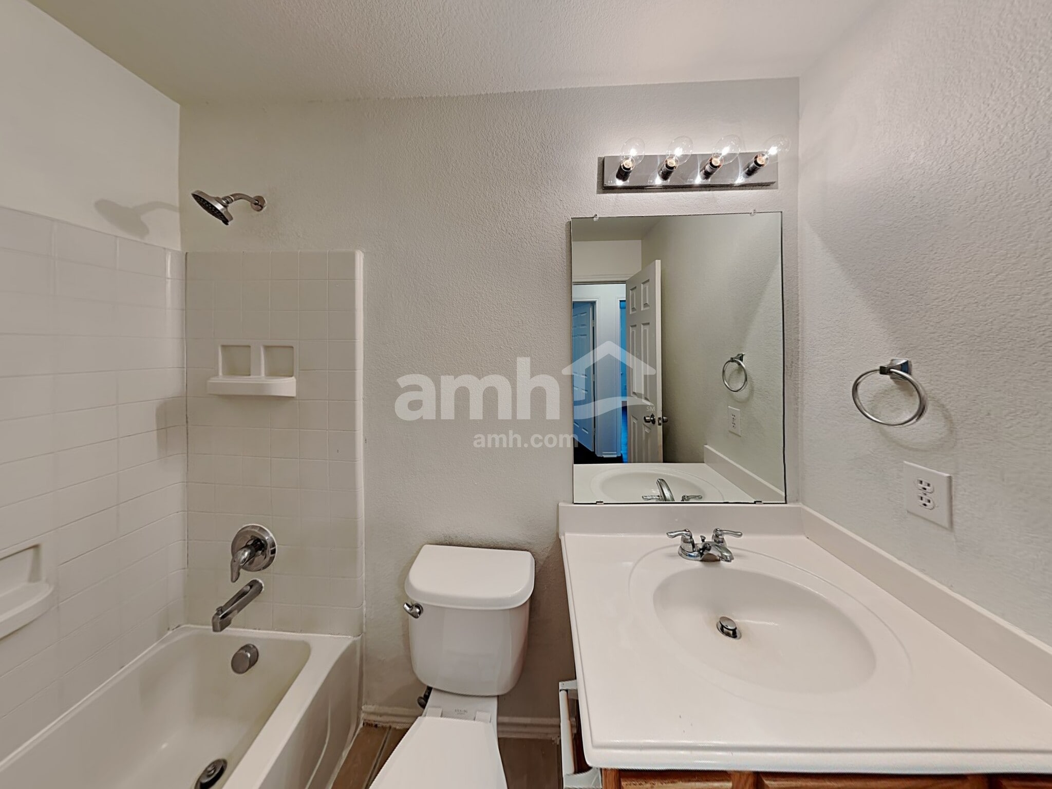 Building Photo - 2101 Hanakoa Falls Dr