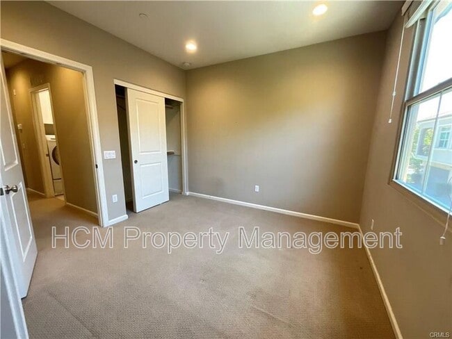 Building Photo - 180 Outwest