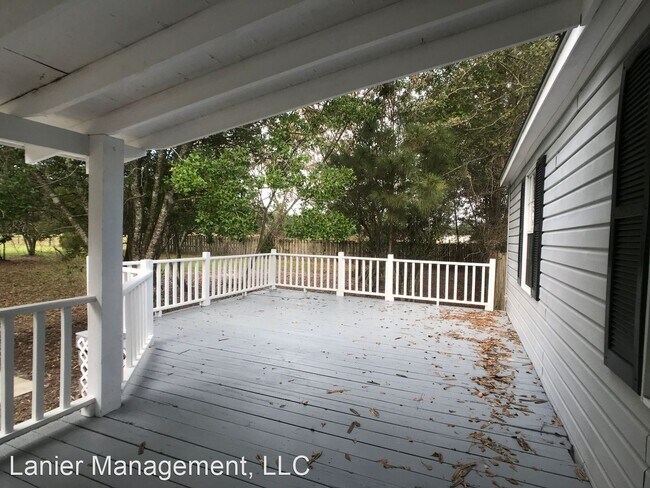 Building Photo - 3 br, 2 bath House - 150 Maple Dr
