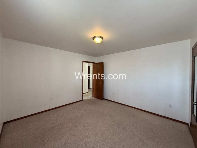 Building Photo - Adorable North Spokane Home in 5 Mile – Cherry Ln