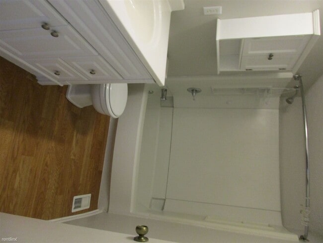 Building Photo - 2 br, 1.5 bath Condo - 1183 Bethel Rd