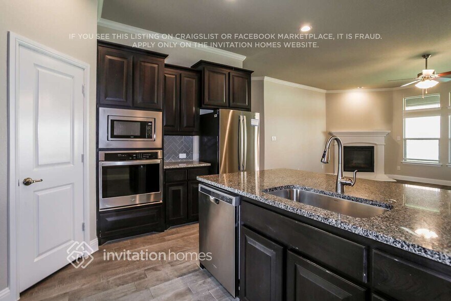 Building Photo - 221 Honey Brook Ln