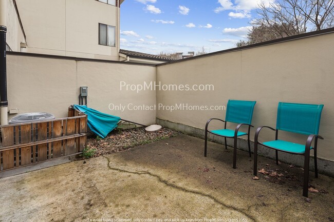 Building Photo - Charming One Bedroom, One Bath in South Po...