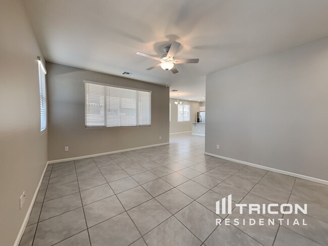 Building Photo - 8632 E Posada Ave