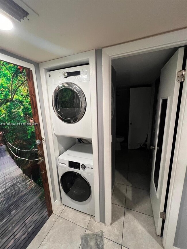 Building Photo - 488 NW 165th St