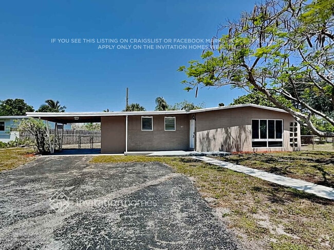 Building Photo - 216 Poe Dr