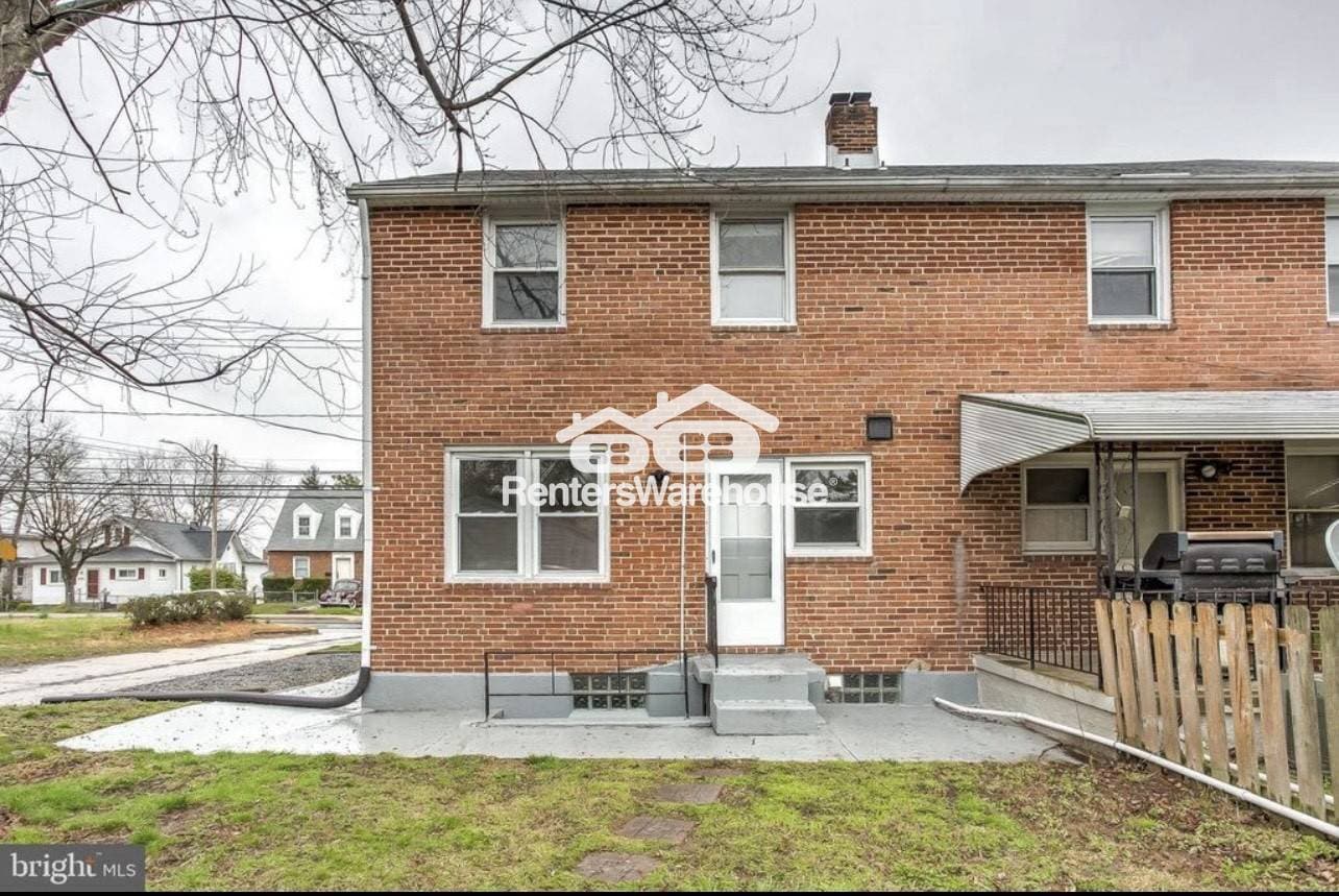 Building Photo - 3219 Taylor Ave