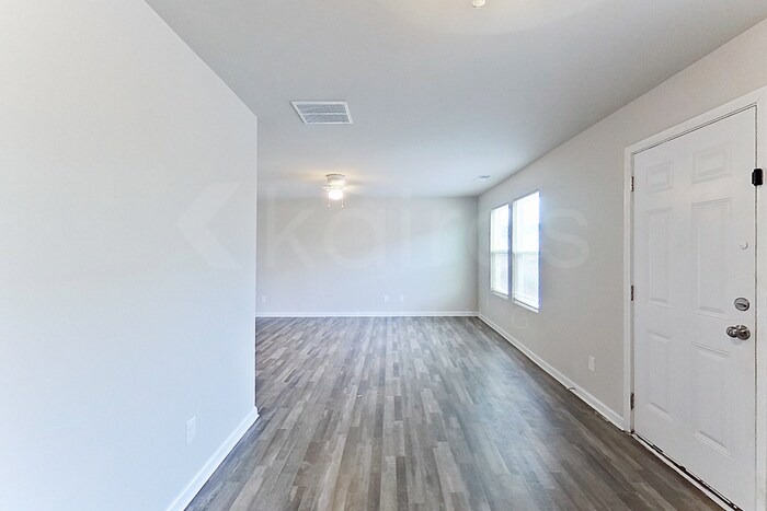 Building Photo - 828 Dove Tree Ln