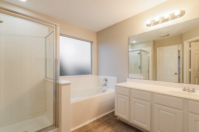 Building Photo - 12214 Landsdown Ridge Way