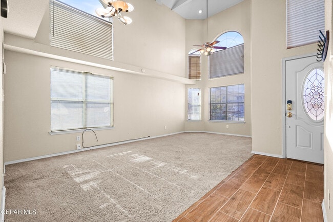 Building Photo - 3820 Tierra Campa Dr