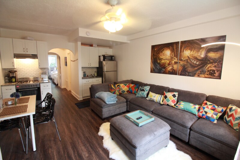 Building Photo - 2803 Q St SE