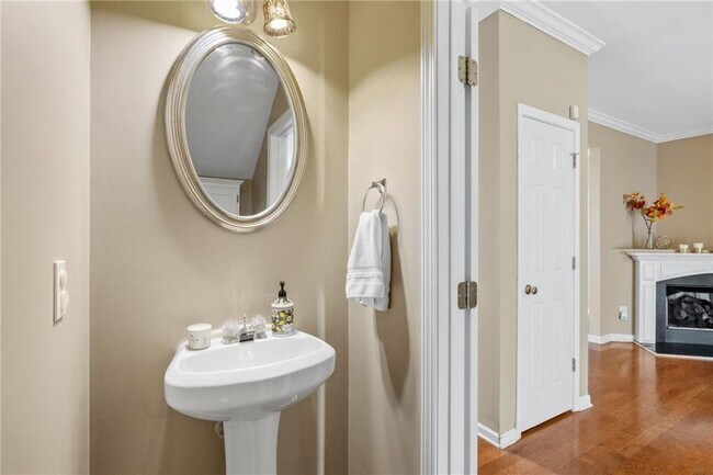 Building Photo - 1558 Paramount View Trace NE