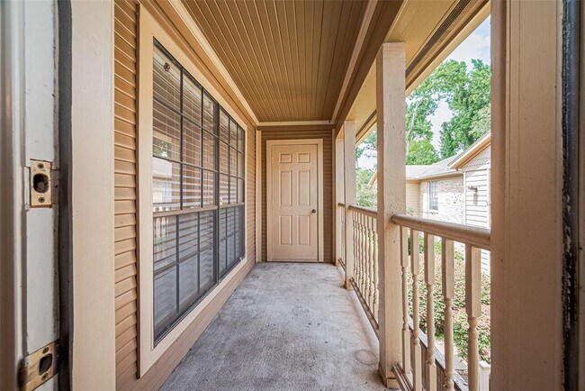 Building Photo - 1311 Antoine Dr
