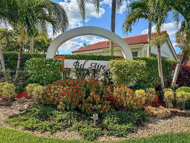 Building Photo - 1140 SW 150th Terrace