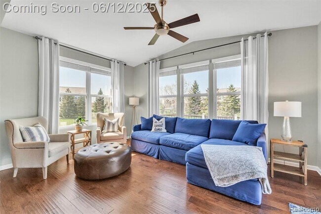 Building Photo - 15745 Diamante Dr