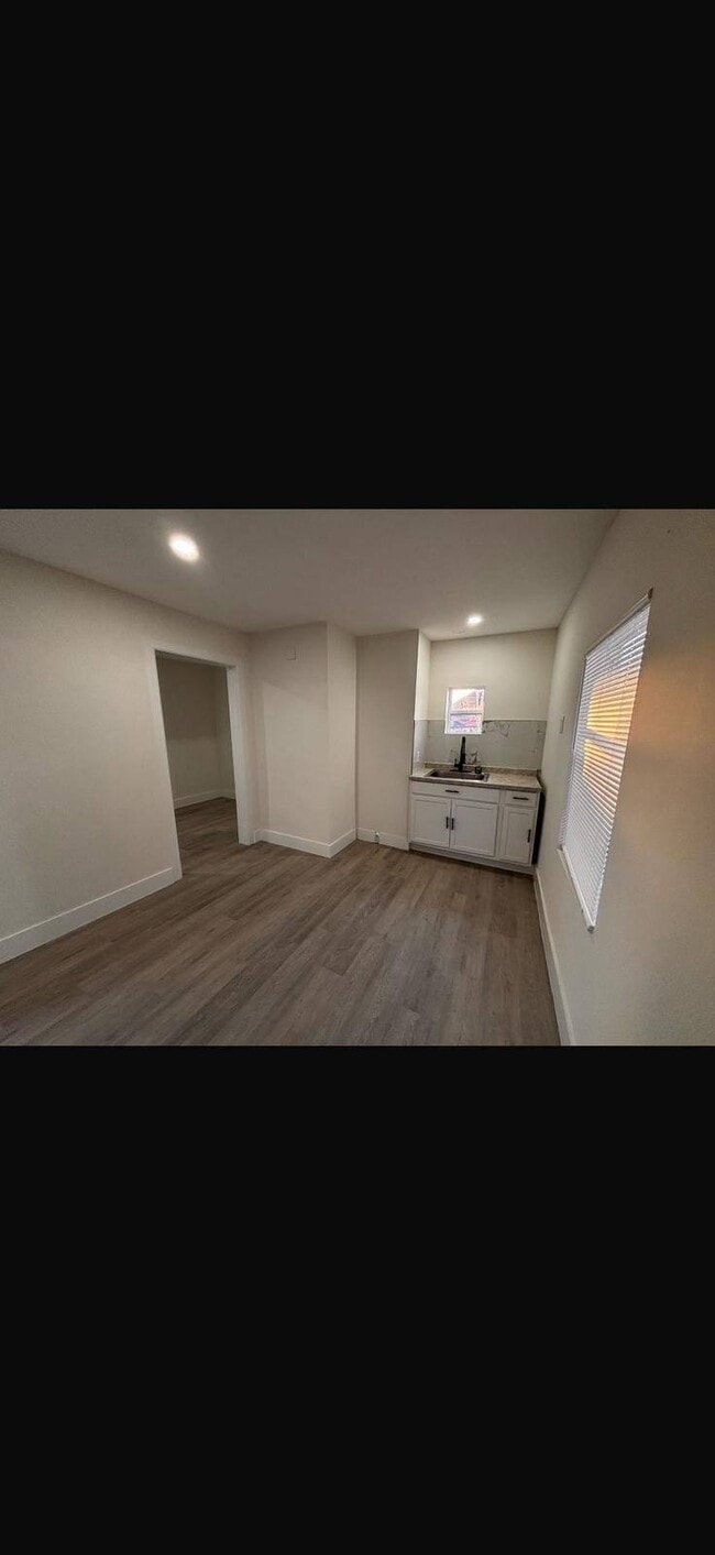 Building Photo - 4 15 Pne Rdg Dr