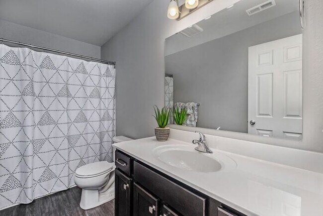 Building Photo - 5348 Eagle Glen Dr SW