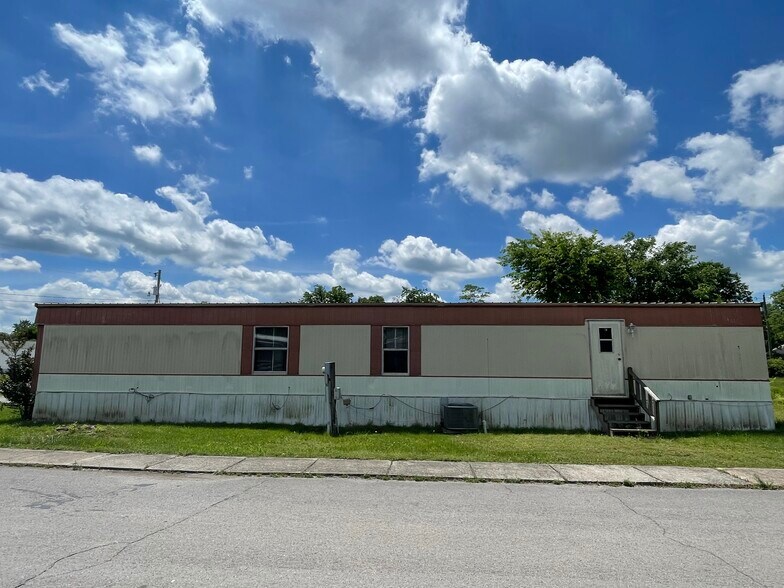 Building Photo - 607 Tater Peeler Rd