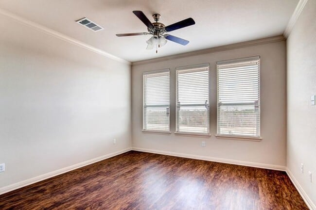 Interior Photo - Star Ranch Townhomes