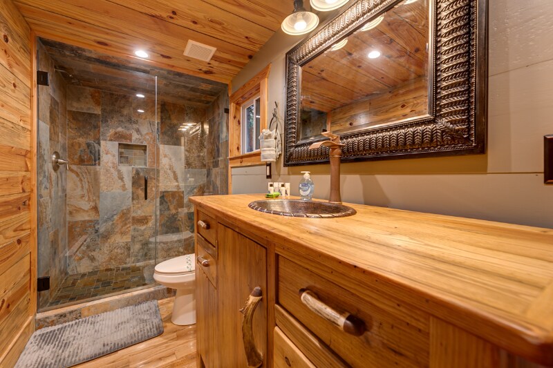 Building Photo - 250 Lovell Ln