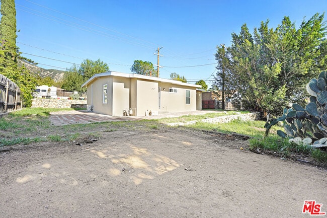 Building Photo - 13847 Aults Ave