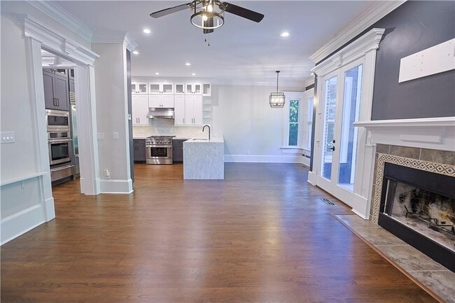 Building Photo - 1294 Lenox Park Blvd NE