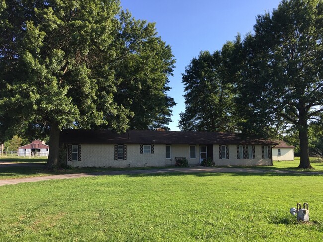 Building Photo - Peaceful Country Home! Owasso Schools