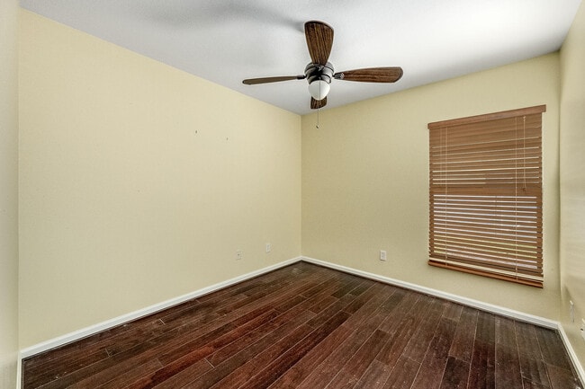 Building Photo - 1075 Luminary Cir