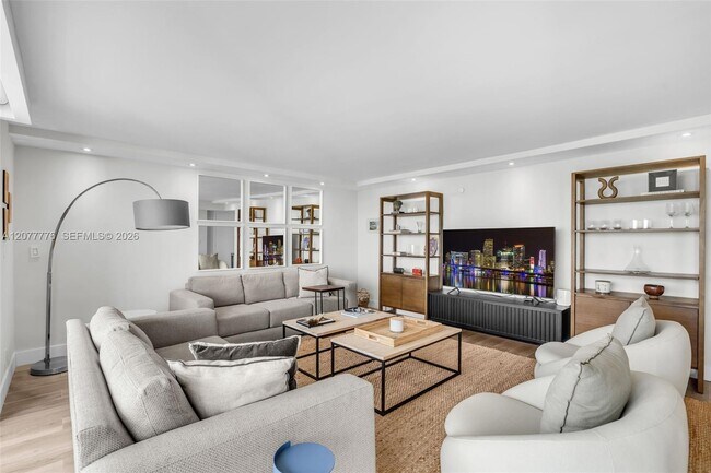 Building Photo - 607 Ocean Dr