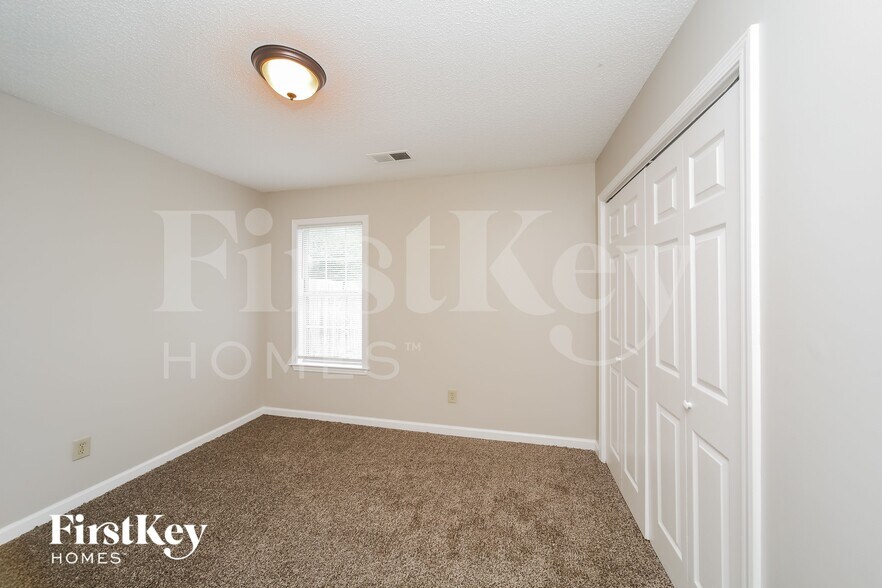 Building Photo - 4194 Rainey Woods Dr