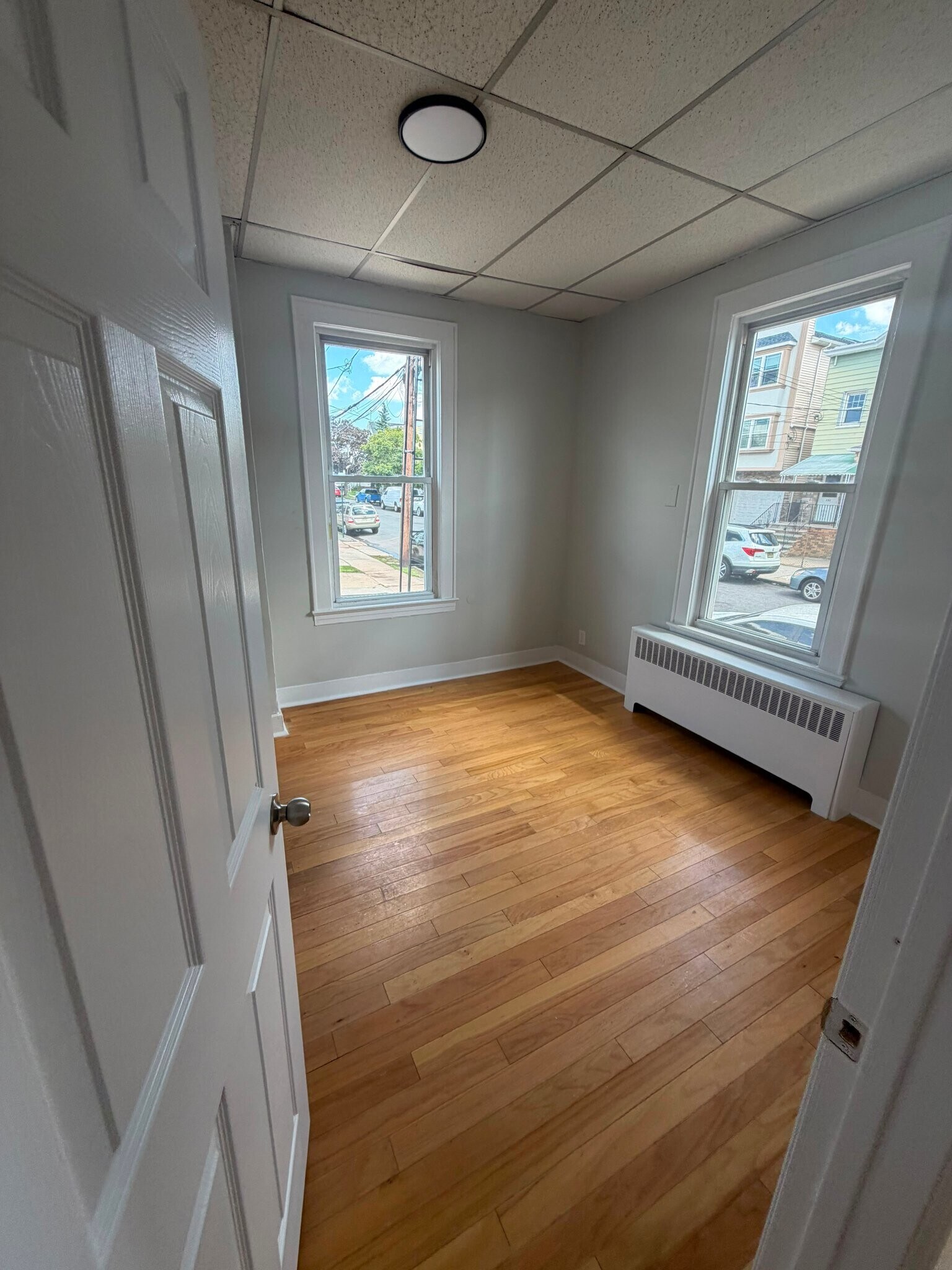 Building Photo - 425 3rd Ave