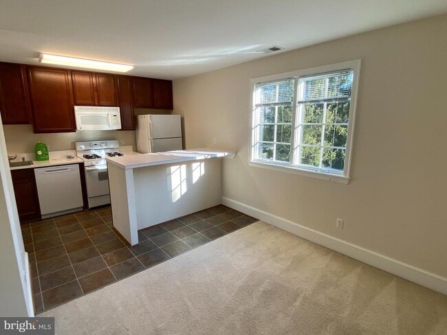 Building Photo - 7805 Accotink Pl