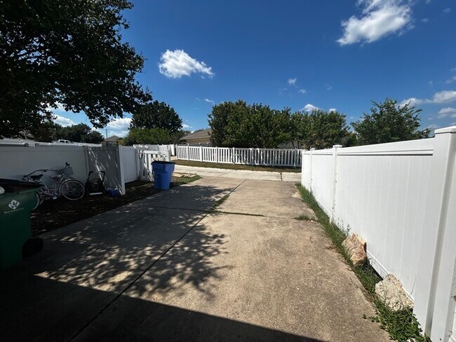 Building Photo - Charming 3 beds 2 baths in Pflugerville!