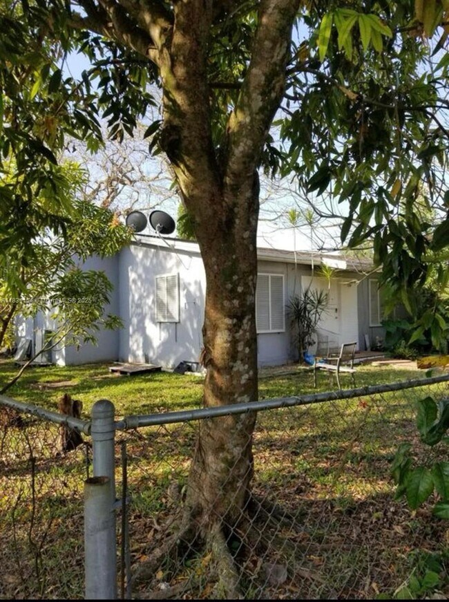 Building Photo - 18000 SW 175th St
