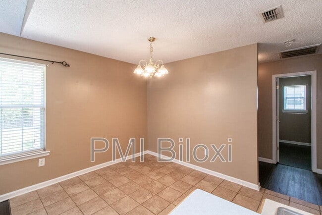 Building Photo - 14045 Dunnbarton Dr