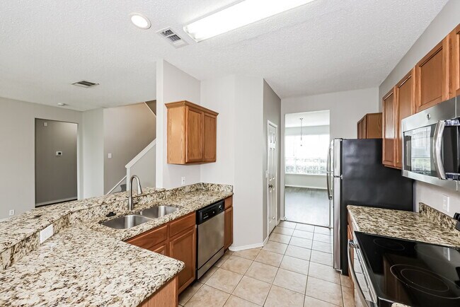 Building Photo - 3000 Vicksburg Ln