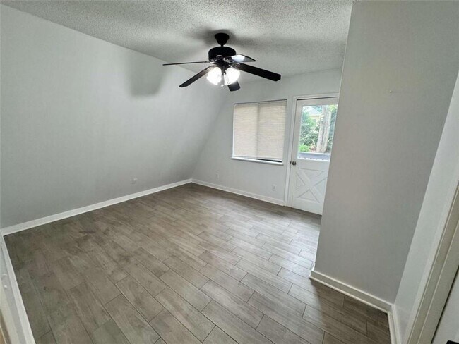 Building Photo - 2475 Hawk Creek Trail