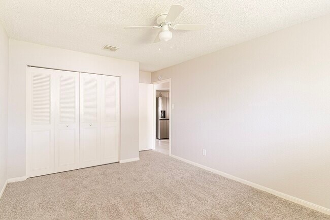 Building Photo - 19414 Leafwood Ln