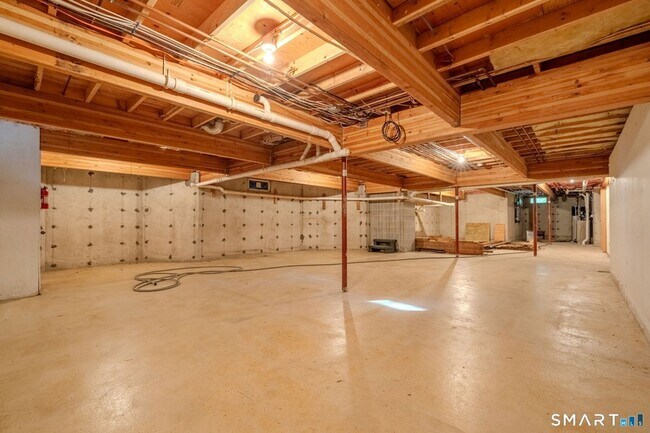 Building Photo - 278 Woodchuck Ln