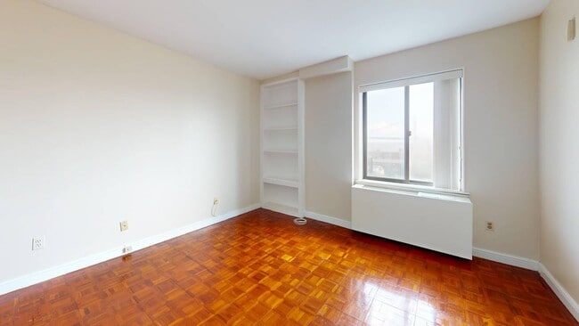 Building Photo - 31 Hylan Blvd