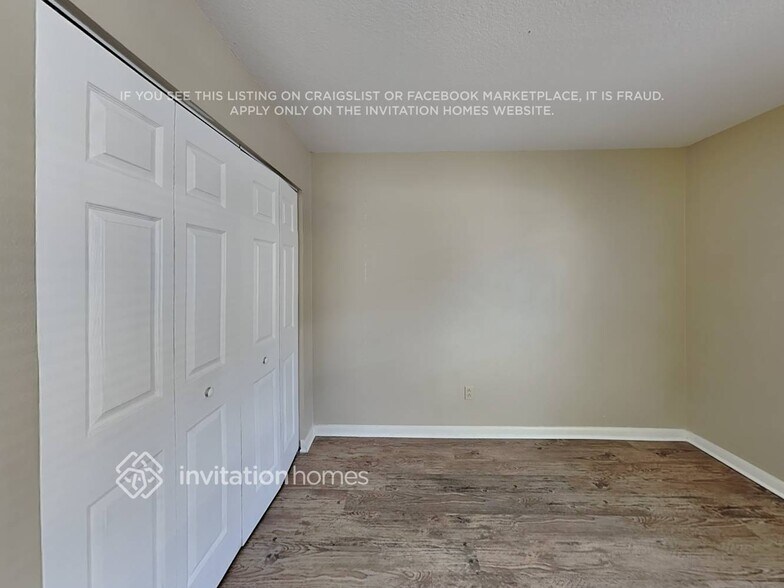 Building Photo - 1916 Bridgehampton Pl