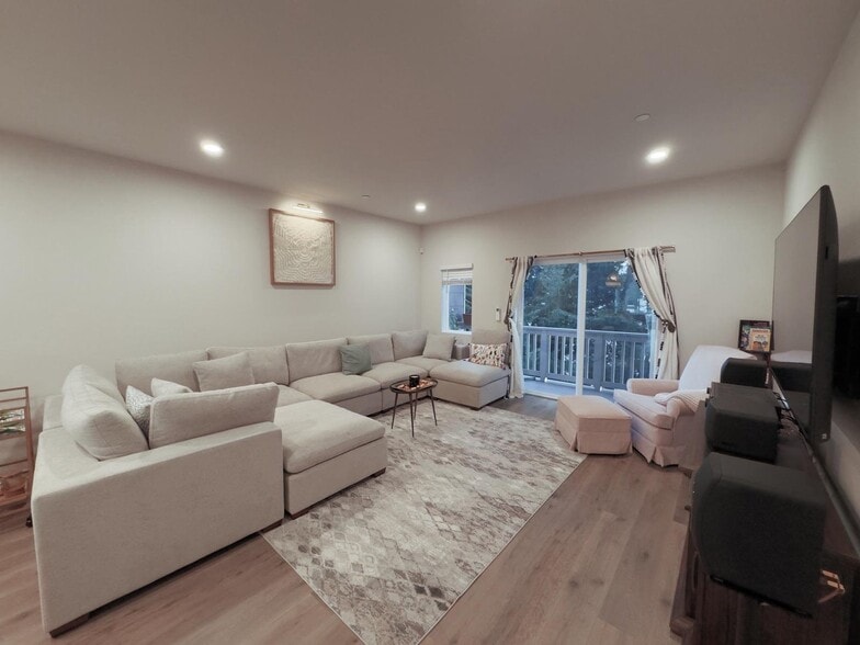 Building Photo - 1820 201st Pl SE