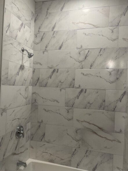 Building Photo - 612 Chestnut Hill Ave