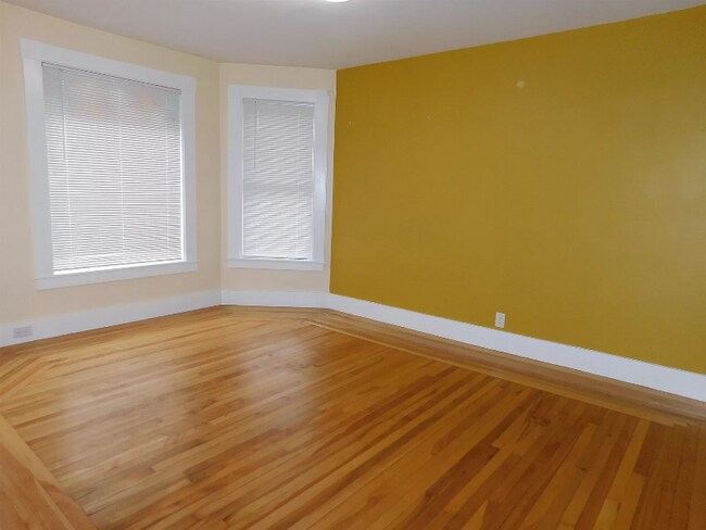 Building Photo - 46 Kingsley Ave