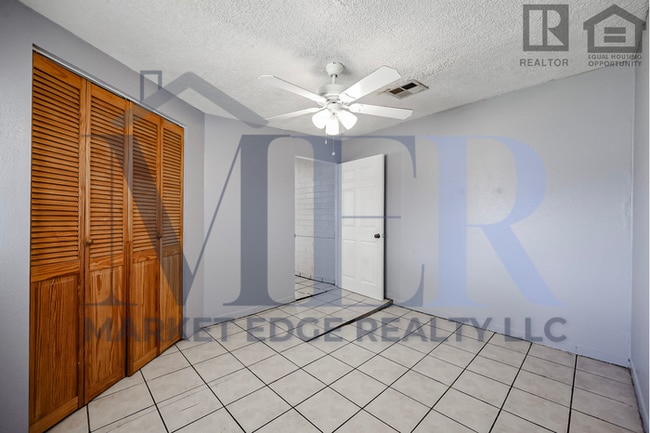 Building Photo - 5Bed/2Bath House at 35th Ave/Cactus! Move-In Ready on 04/02/2026! -- NO HOA!